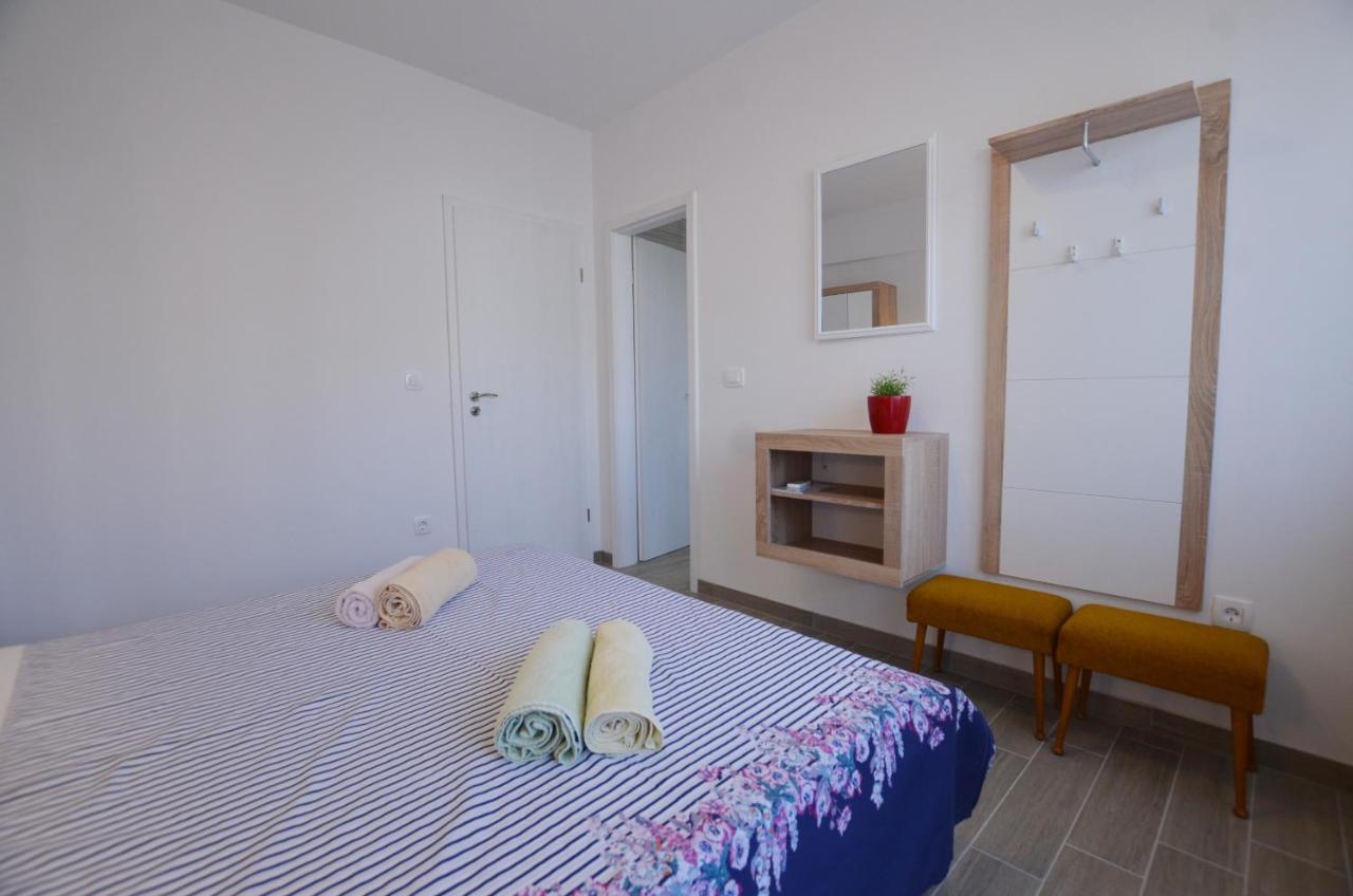 Katy Apartment Ровинь Экстерьер фото